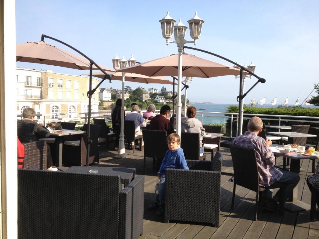 Hotel De La Plage Dinard Exterior photo