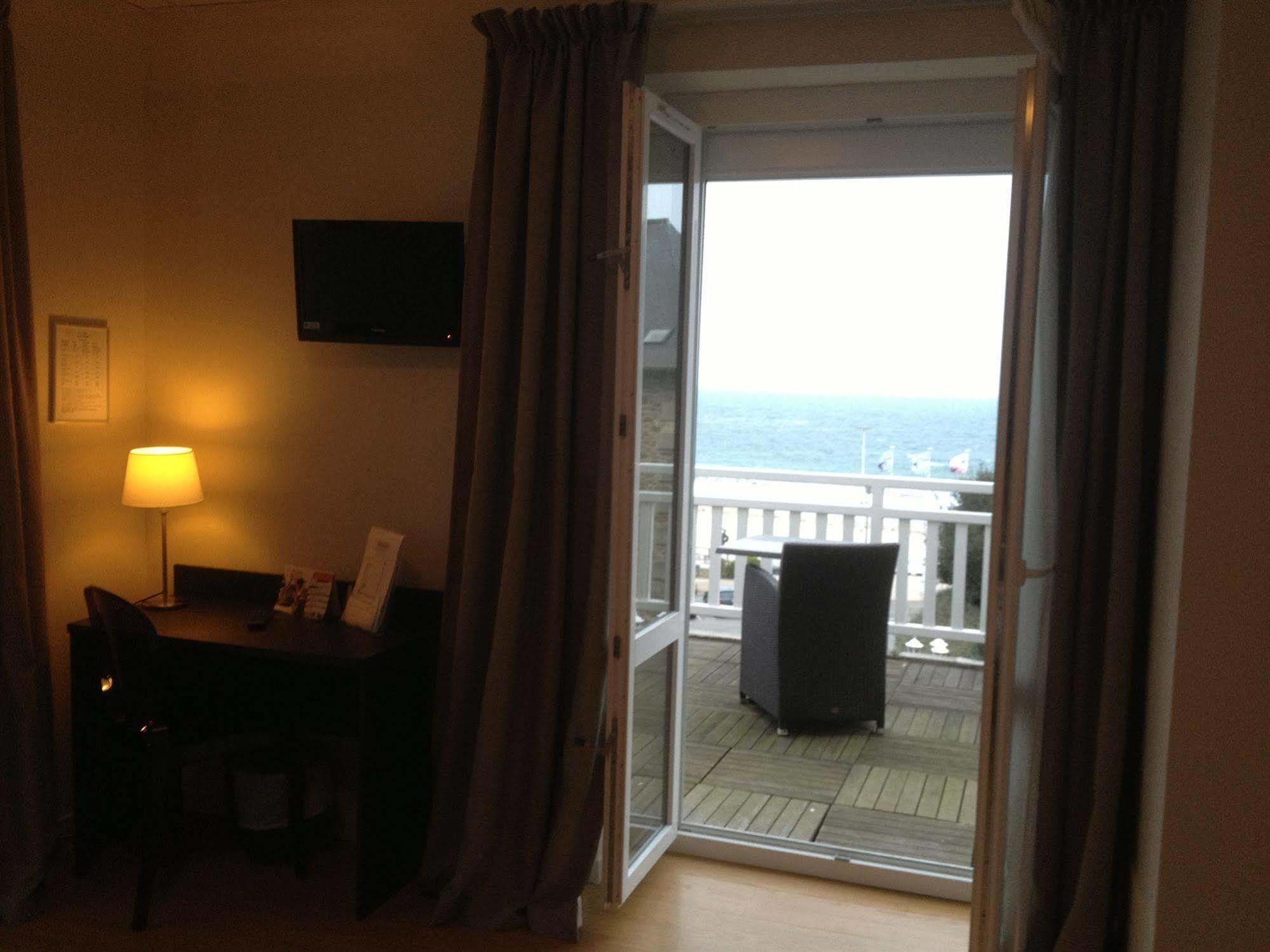 Hotel De La Plage Dinard Exterior photo